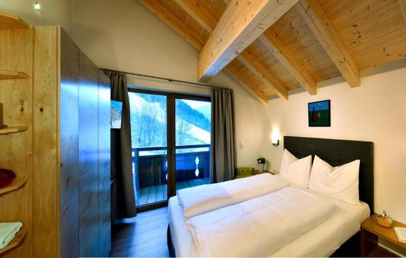 Апартаменты 3 Спальни, Garni Bergwelt