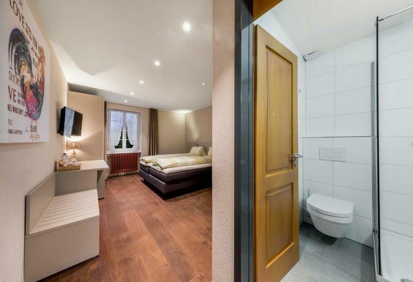 غرفة قياسية ثلاثية, Gasthaus Hirschen