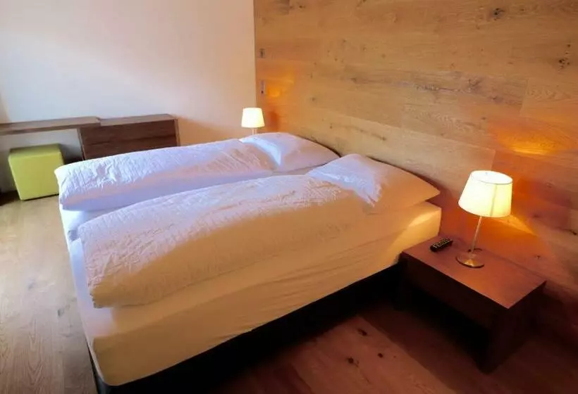 Habitació Estàndard Vista Muntanya, Guarda Lodge