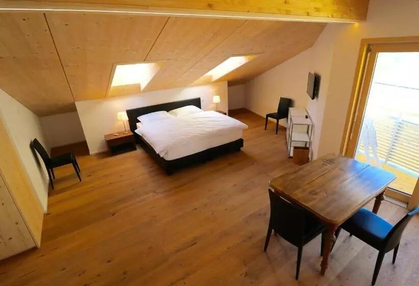 Estudi estàndard amb Vistes, Guarda Lodge