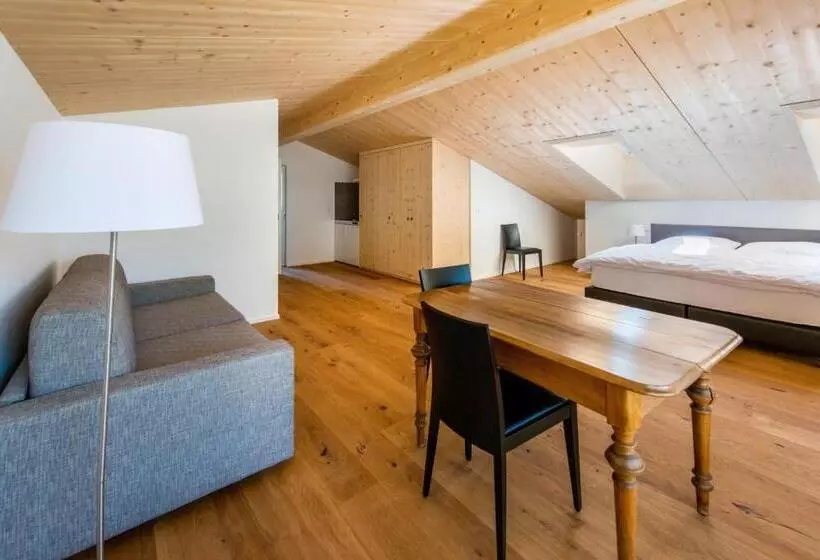 Estudi estàndard amb Vistes, Guarda Lodge