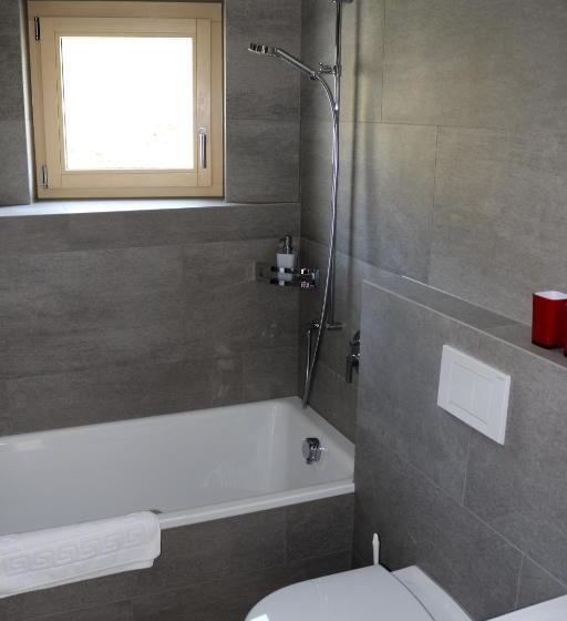 إستوديو قياسى ذو إطلالة, Guarda Lodge