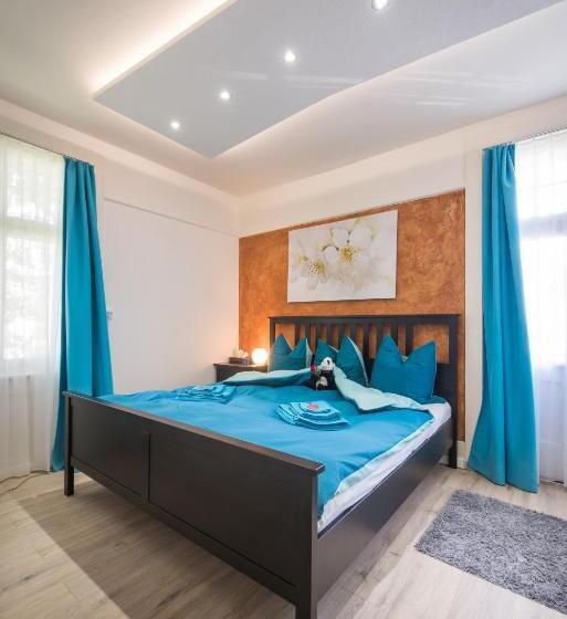 带1个卧室的豪华别墅, Max Aviation Villa & Apartments