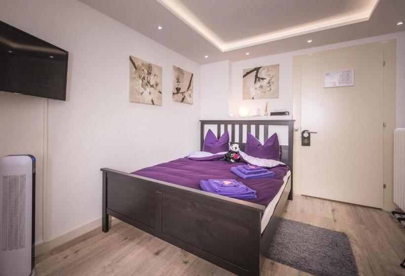 带2个卧室的套房, Max Aviation Villa & Apartments