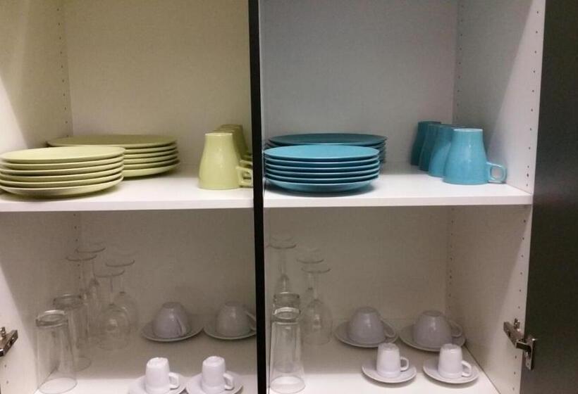 带2个卧室的套房, Max Aviation Villa & Apartments