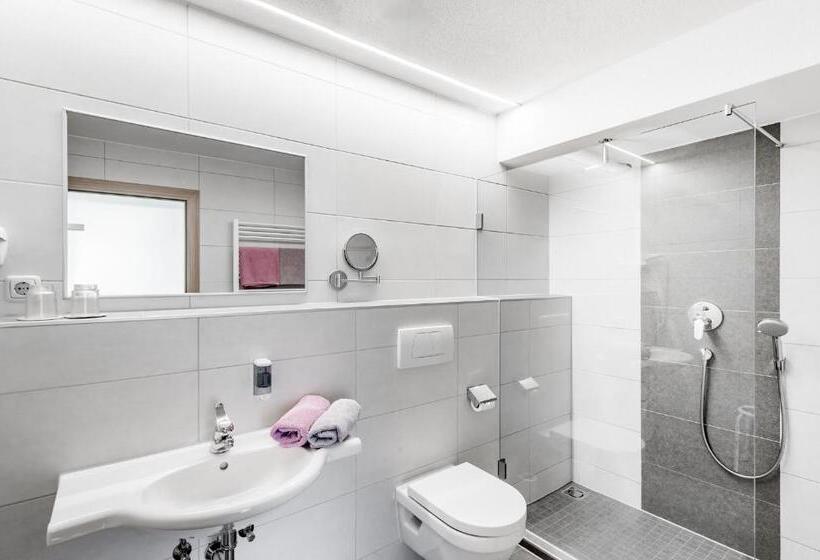 آپارتمان 2 خوابه, Montanara