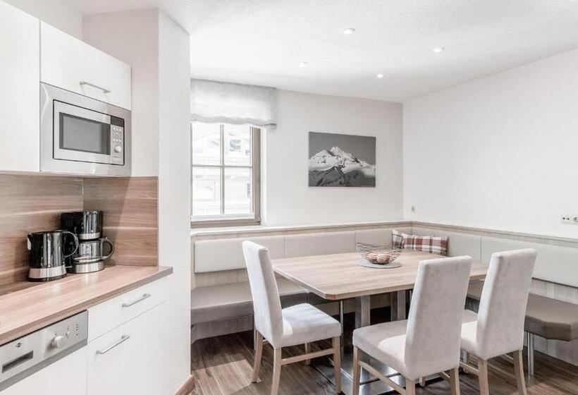 آپارتمان 4 خوابه, Montanara