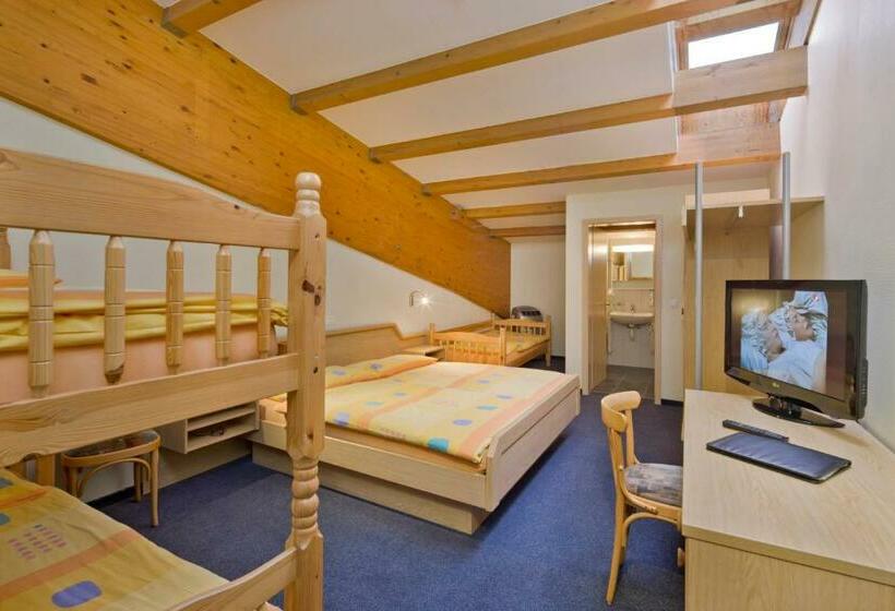 חדר משפחתי, Olympica