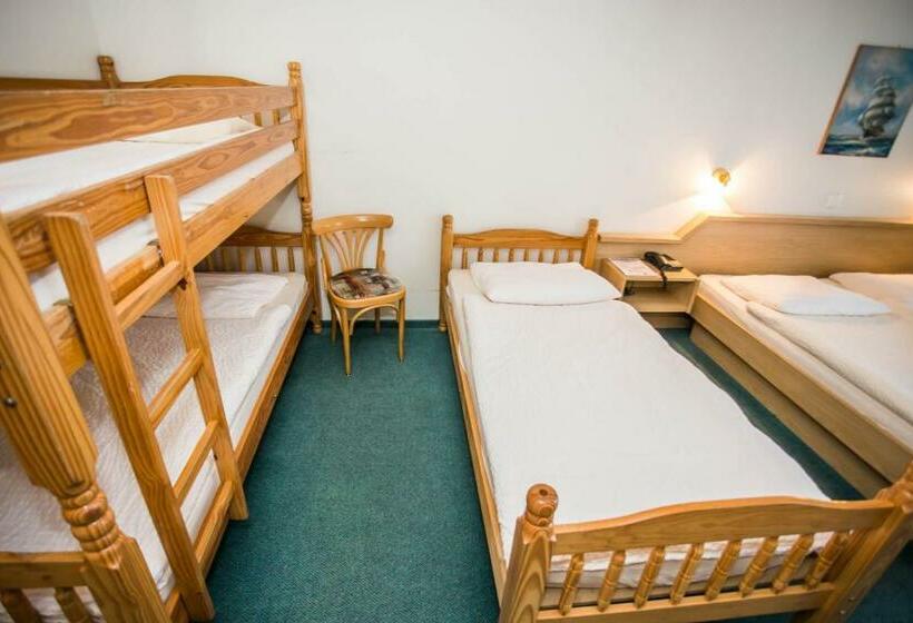 חדר משפחתי, Olympica