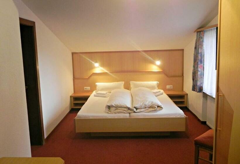 חדר משפחתי, Restaurant Sonnhof