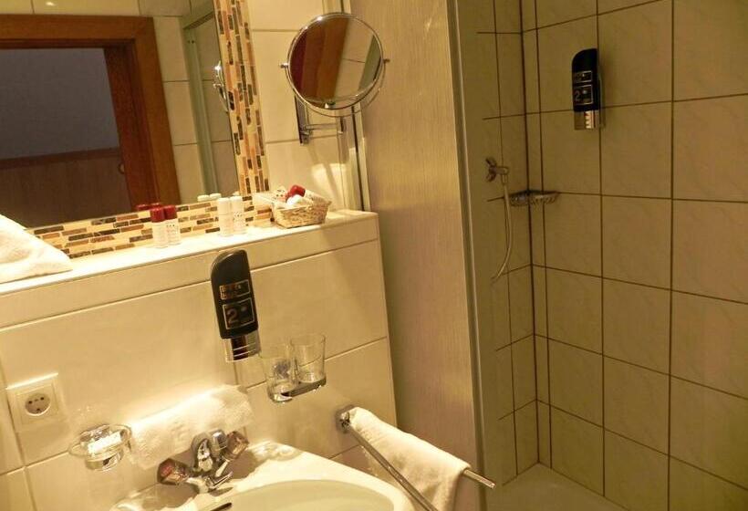 חדר סטנדרט לשלושה, Restaurant Sonnhof