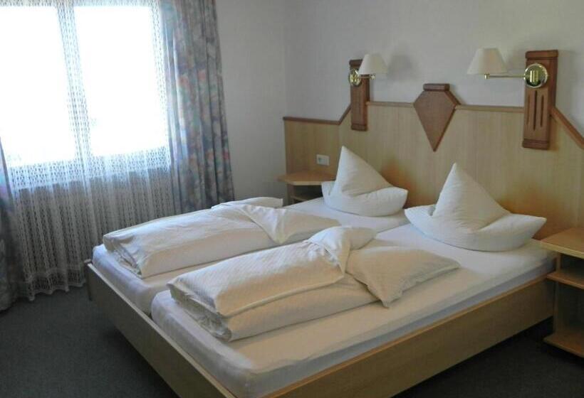 חדר סטנדרט לשלושה, Restaurant Sonnhof