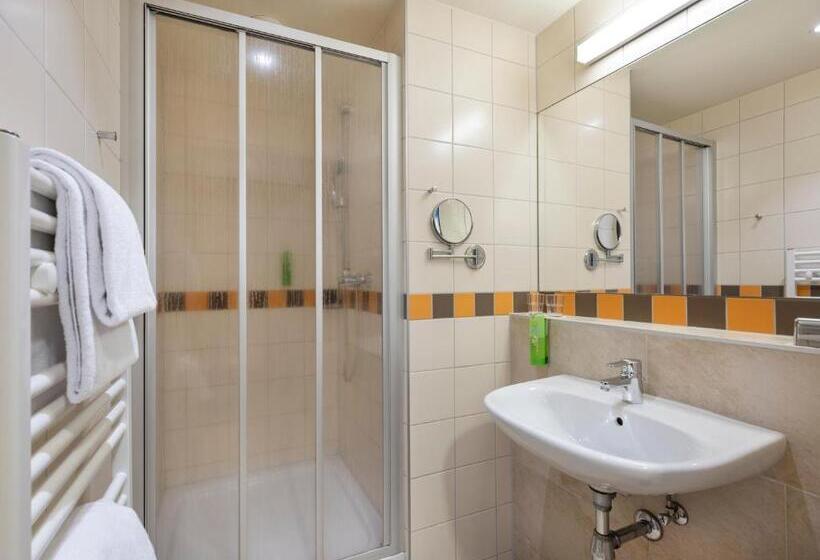 スタンダード４人部屋, Jufa Hotel Spital Am Pyhrn