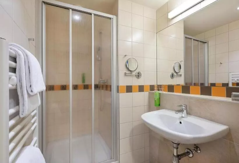 スタンダード４人部屋, Jufa Hotel Spital Am Pyhrn
