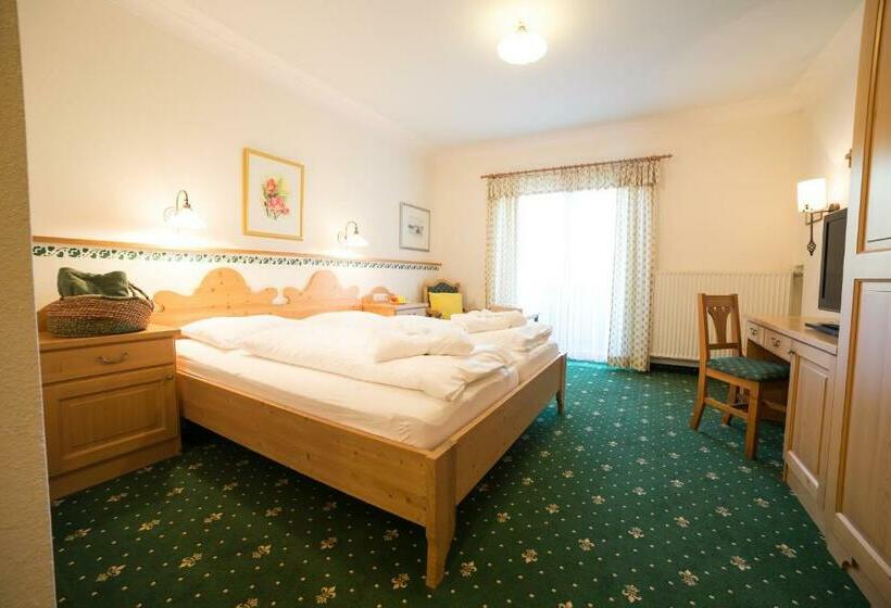 Номер Стандарт с Балконом, Landhotel Spreitzhofer