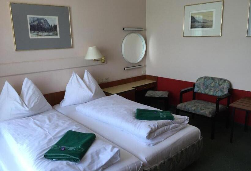 Семейный Номер, See Hotel Post Am Attersee
