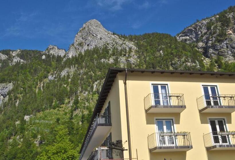 Suite with lake view, See Hotel Post Am Attersee