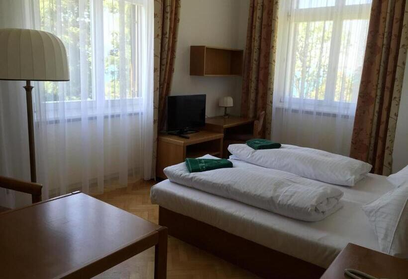 Вилла 1 Спальня, See Hotel Post Am Attersee