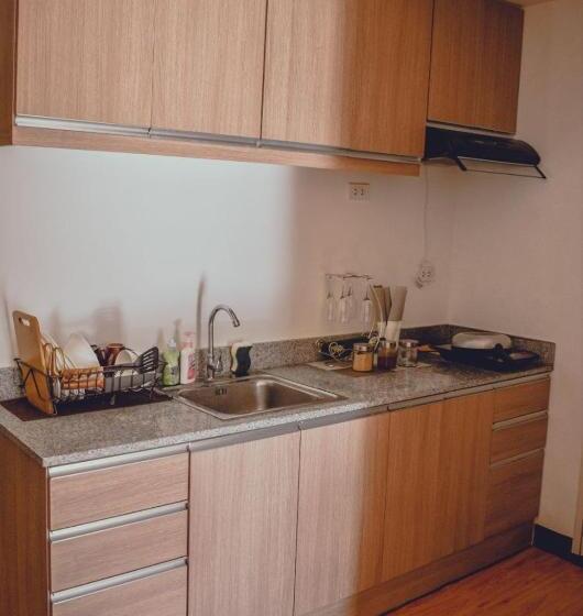 اتاق خانوادگی, Aipad Condo Rentals