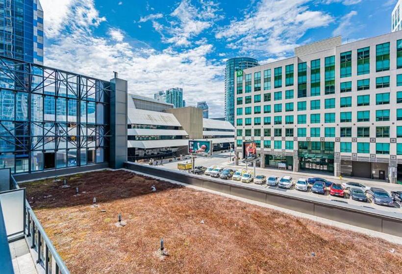 شقة غرفة واحدة, 300 Front Property