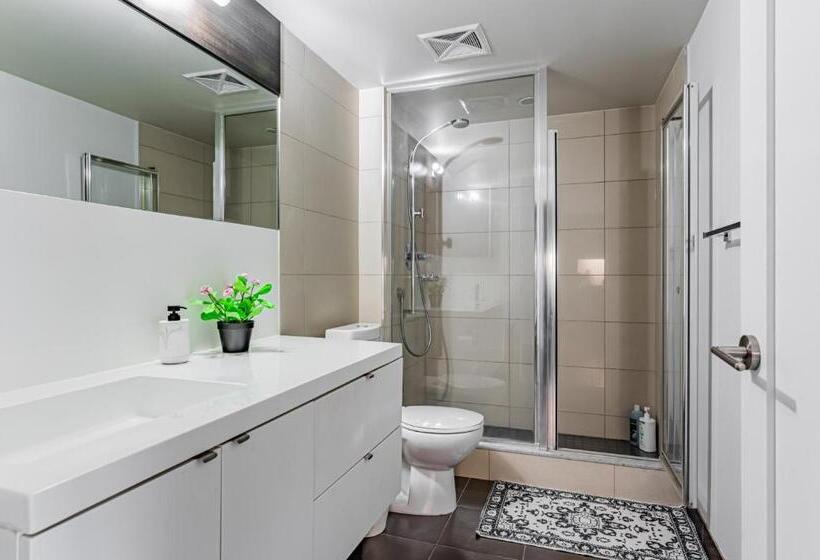 شقة غرفة واحدة, 300 Front Property