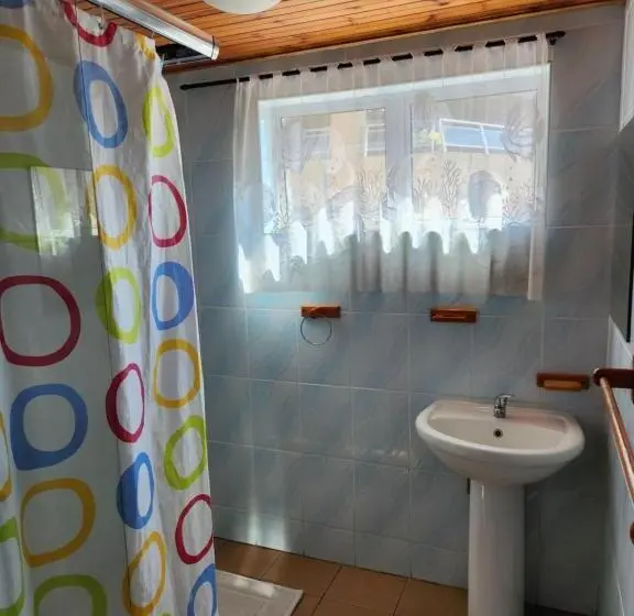 Perhehuone, Golden Dawn Chalets