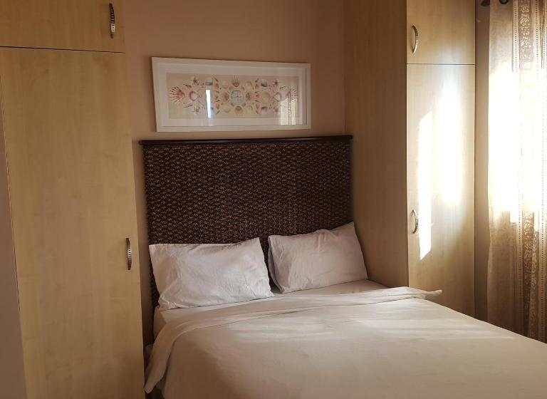 کلبه ییلاقی دلوکس یک خوابه, Golden Dawn Chalets