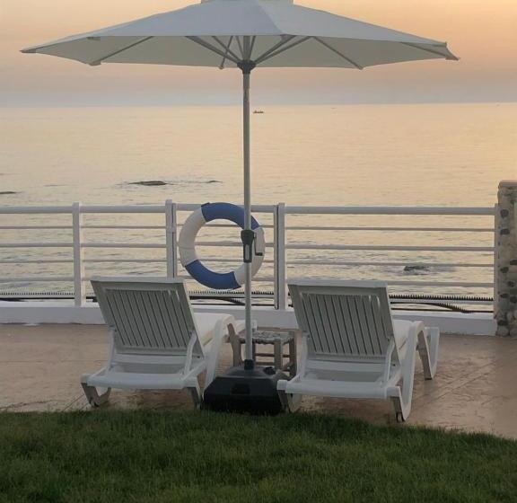 سوییت جونیور با چشم‌انداز دریا, Le Blanc Bleu