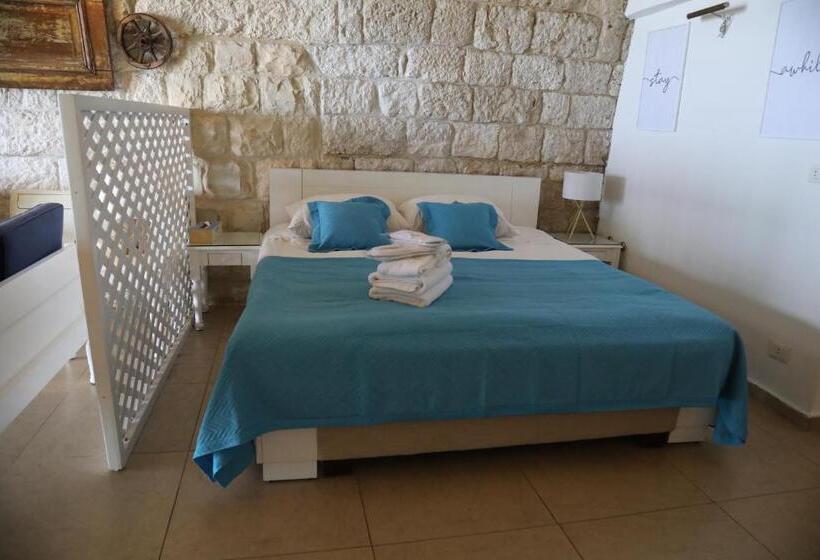 سوییت جونیور با چشم‌انداز دریا, Le Blanc Bleu