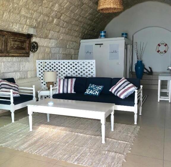 سوییت جونیور با چشم‌انداز دریا, Le Blanc Bleu