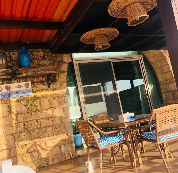 سوییت جونیور با چشم‌انداز دریا, Le Blanc Bleu