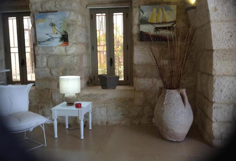 سوییت جونیور با چشم‌انداز دریا, Le Blanc Bleu