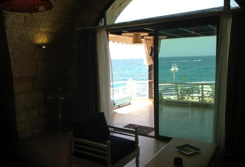 سوییت جونیور با چشم‌انداز دریا, Le Blanc Bleu