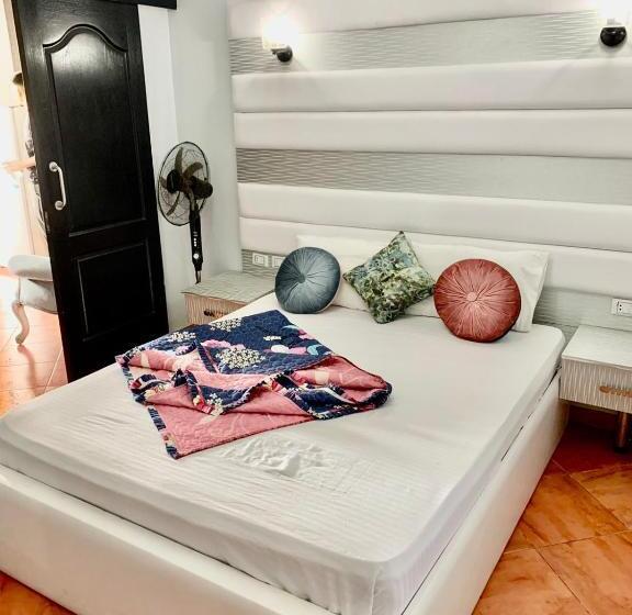 آپارتمان 1 خوابه با چشم‌انداز دریا, بورتو مارينا