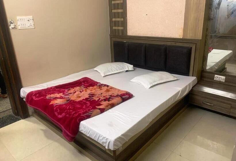 스탠다드 룸, 5 Mint Walking From Dargah Hotel Dabi Palace