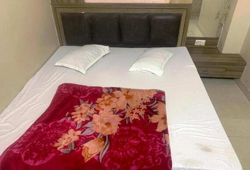 Номер Deluxe, 5 Mint Walking From Dargah Hotel Dabi Palace