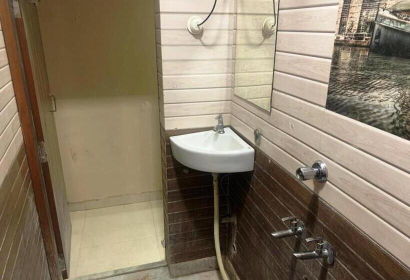 Семейный Номер, 5 Mint Walking From Dargah Hotel Dabi Palace