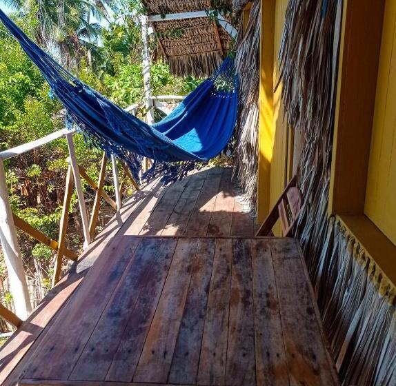 غرفة سوبيريور ثلاثية مطلّة علي البحر, Dumangue Kite House