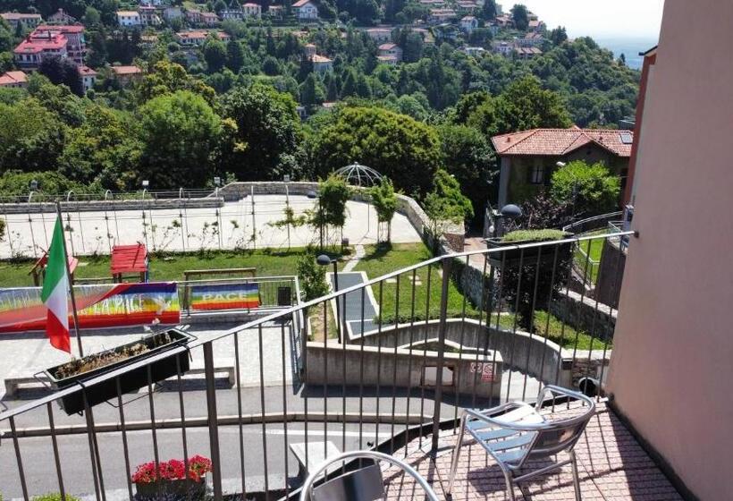 غرفة قياسية مزوَّدة بتراس, Da Laura