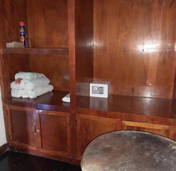 غرفة قياسية, Jambiani Wood House