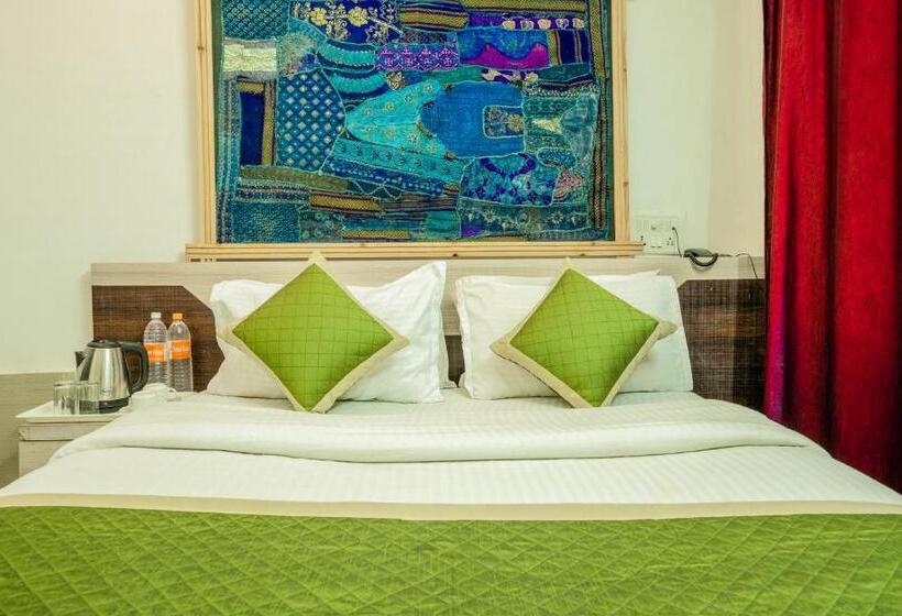 デラックスルーム, Moscow Haveli & Desert Safari