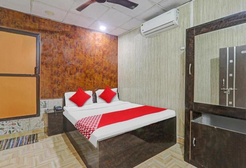 三人经典房间, Oyo Flagship Geetanjali