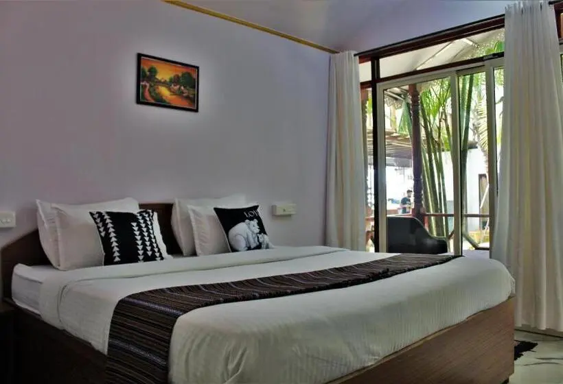 Chambre Supérieure, Sai Valentine S Goa