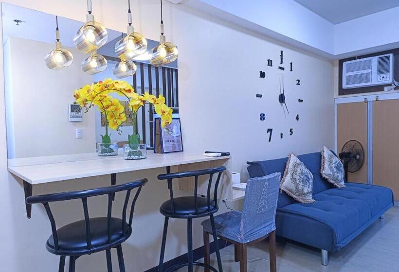 إستوديو قياسى, Near Terminal 3 Two Palmtree Villas Walking Distance Only