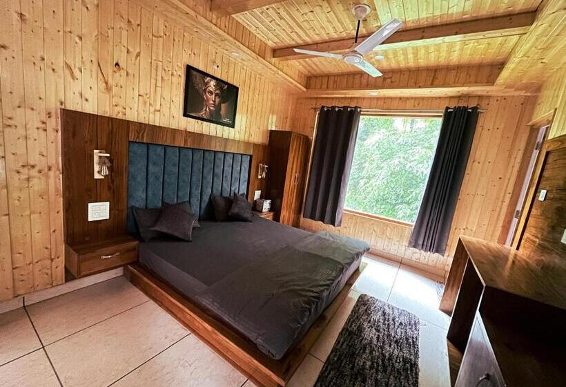 اتاق سوپریور با تخت بزرگ, Odin Hostel Kasol
