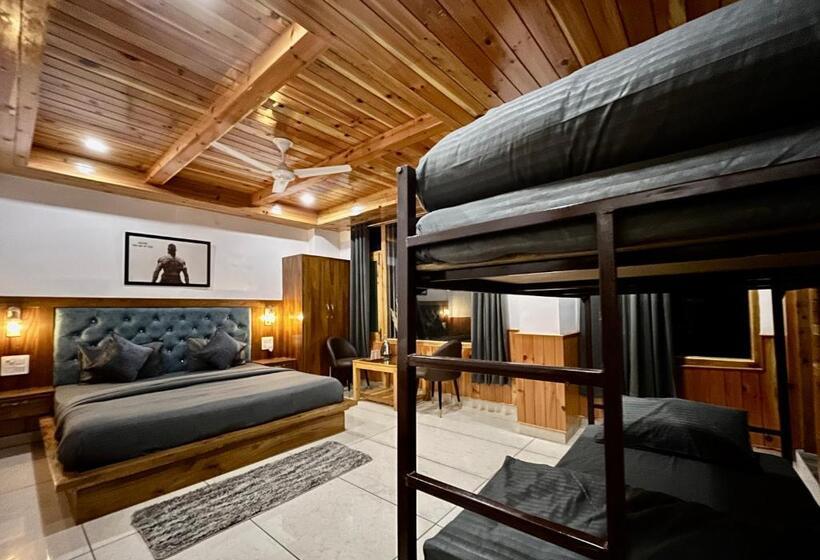 4인용 수피리어 룸, Odin Hostel Kasol