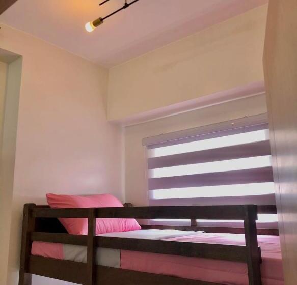 Apartament 2 Sypialnie, Osam Empire Suites 2br Staycation At Trees Residences Condominium