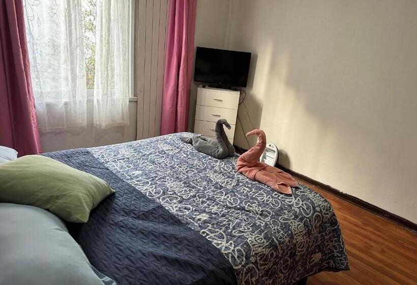 Quarto Estandar Banheiro Compartilhado, Hostal Gloria Quintamar