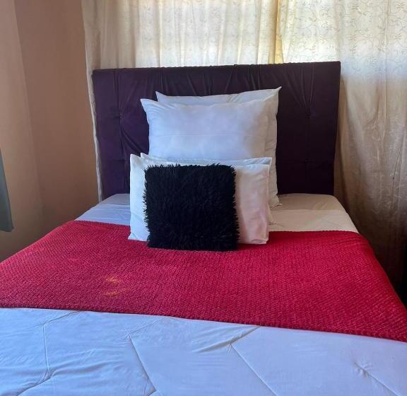 غرفة قياسية, Joyous Lodges