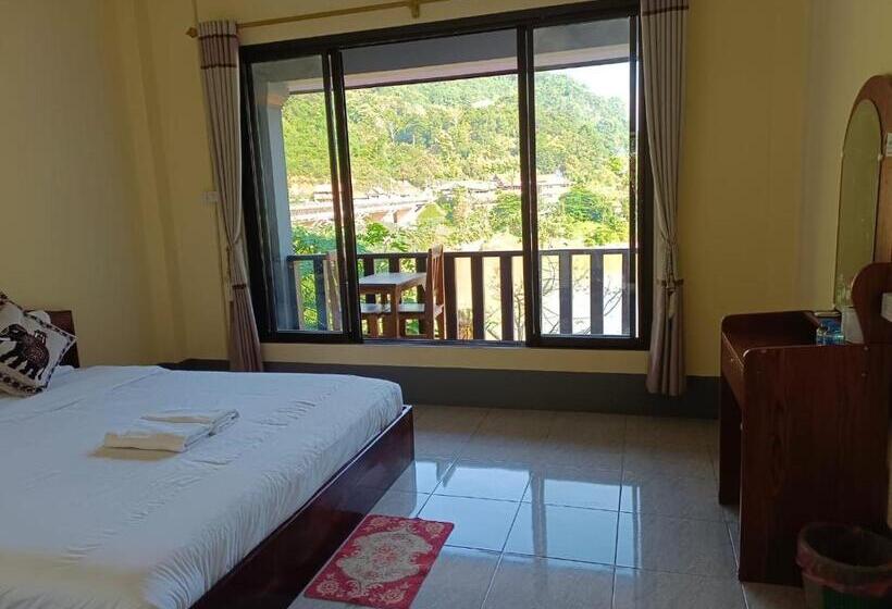 Номер Стандарт с Террасой, Khamphan Guesthouse